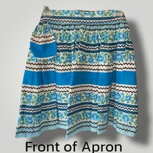 Vintage Apron with exposed pocket - measurements below